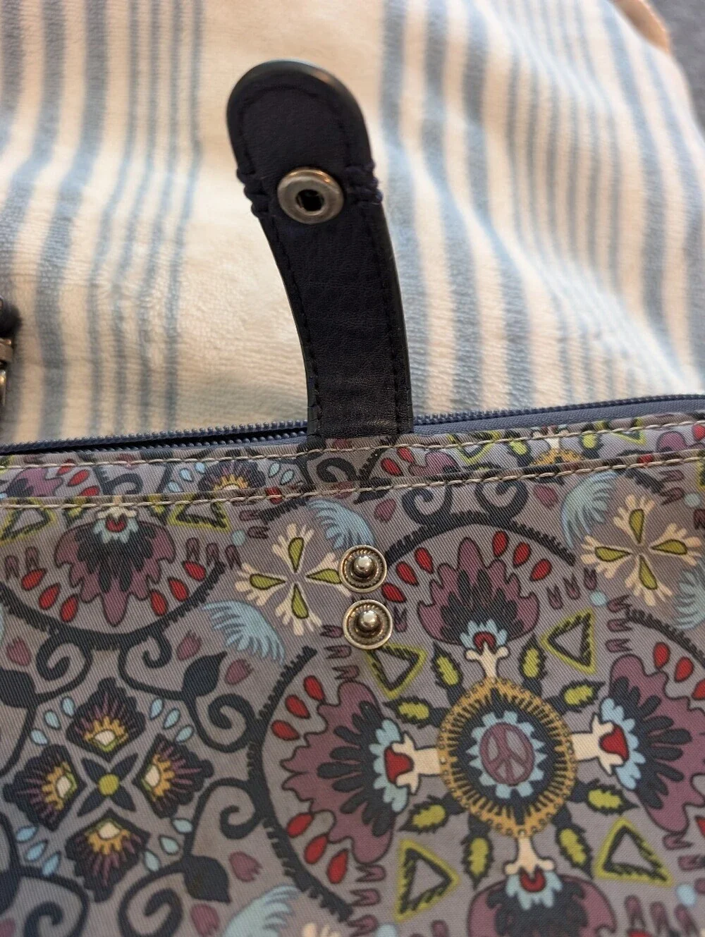 Sakroots In Gray Mosaic World Wallet/Wristlet Clutch